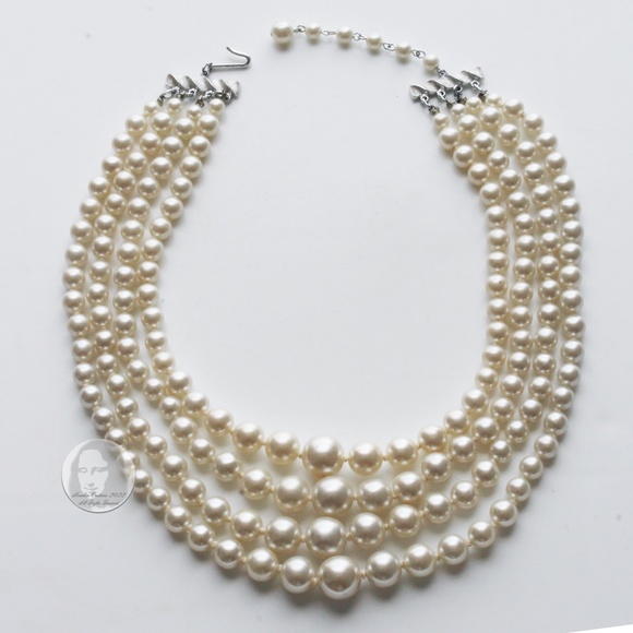 Vintage Pearl Necklace Multistrand Choker Style Glass Faux Pearls 1960s - Picture 3 of 12